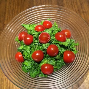 わさび菜とトマトのサラダ